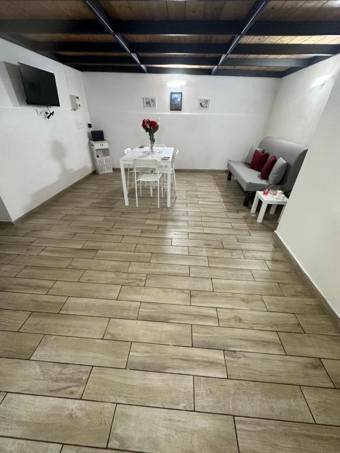 شقة Aurora House نابولي المظهر الخارجي الصورة