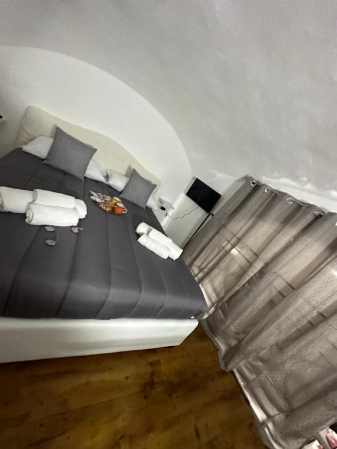 شقة Aurora House نابولي المظهر الخارجي الصورة