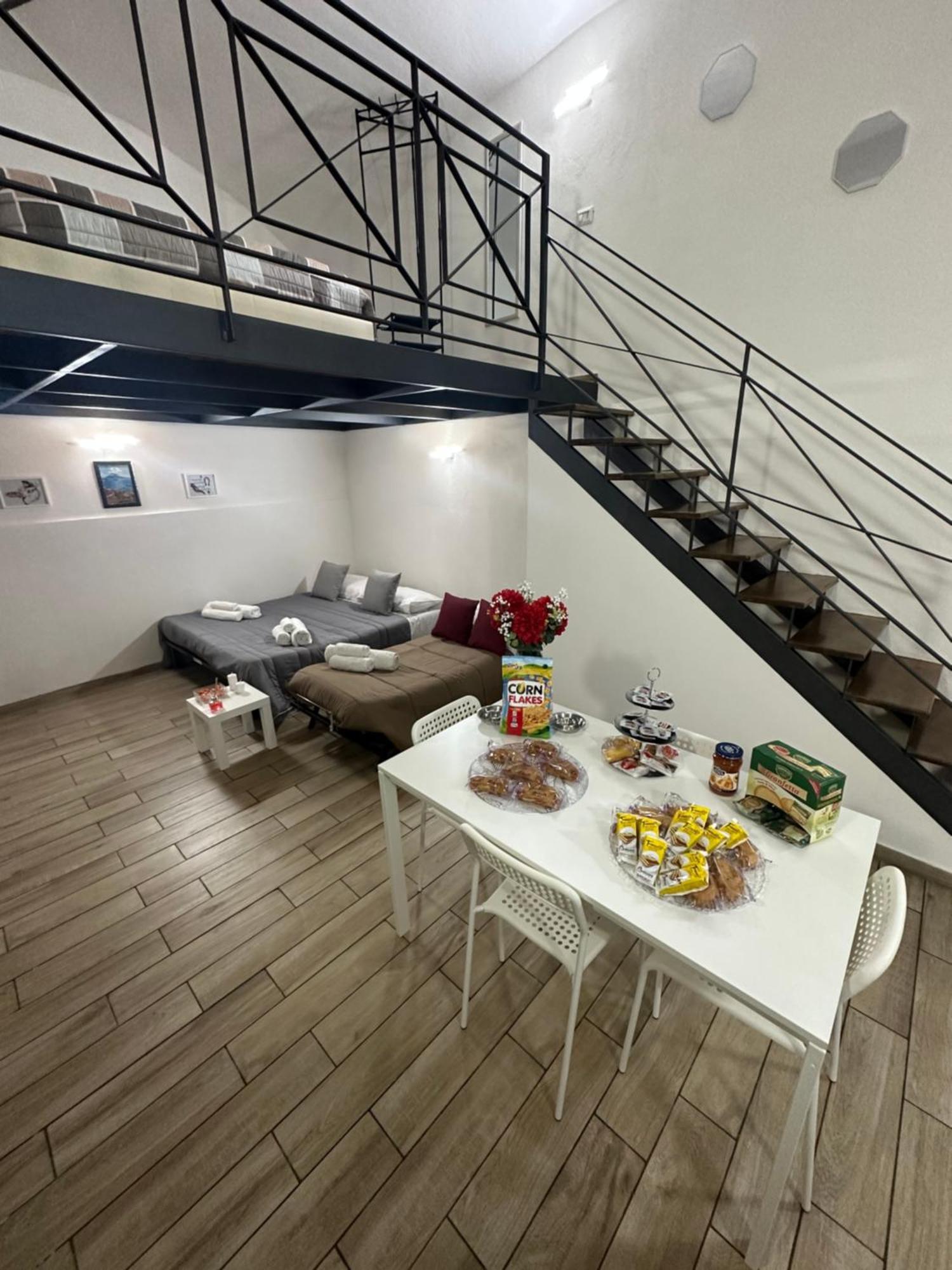 شقة Aurora House نابولي المظهر الخارجي الصورة