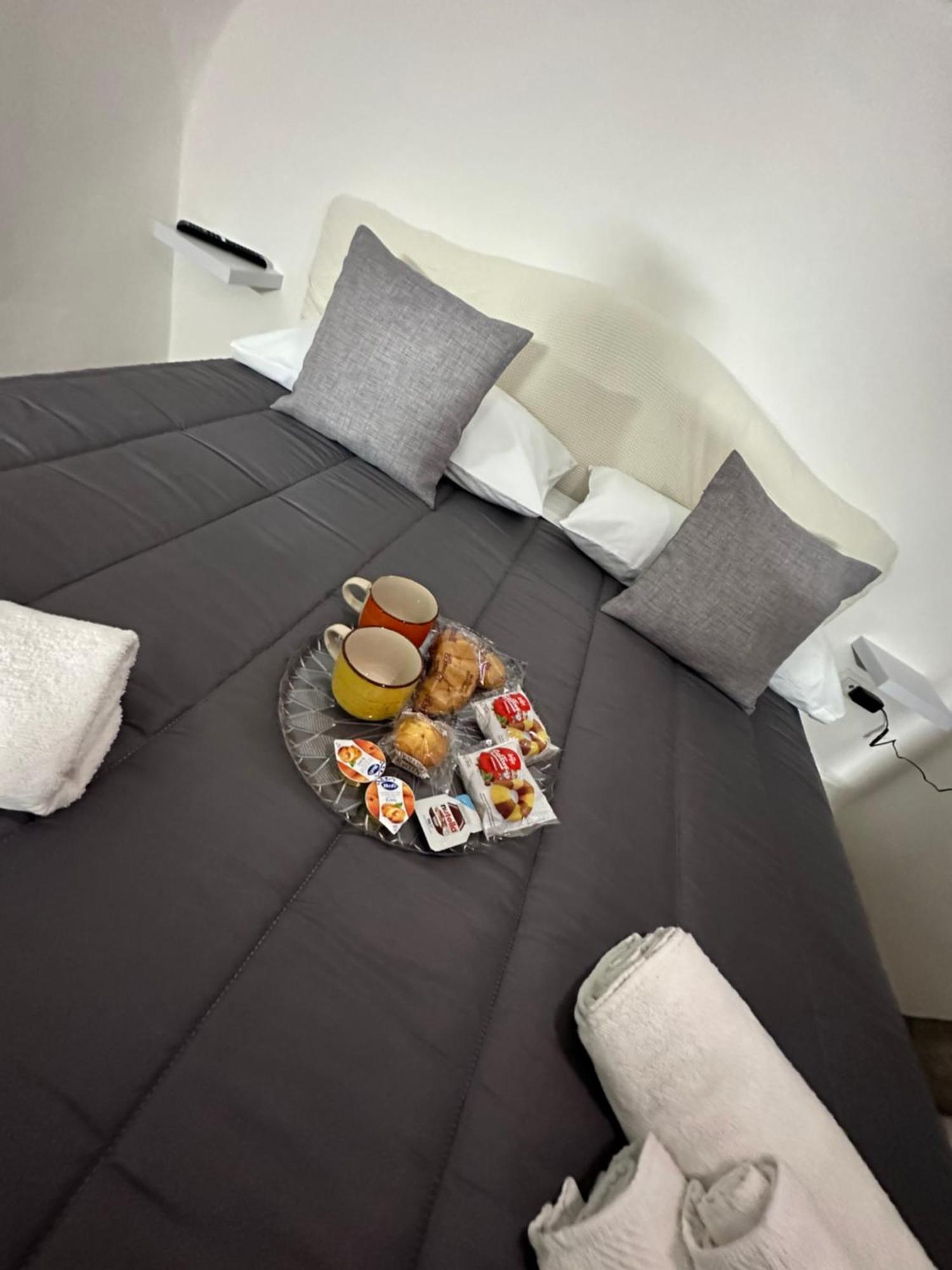 شقة Aurora House نابولي المظهر الخارجي الصورة